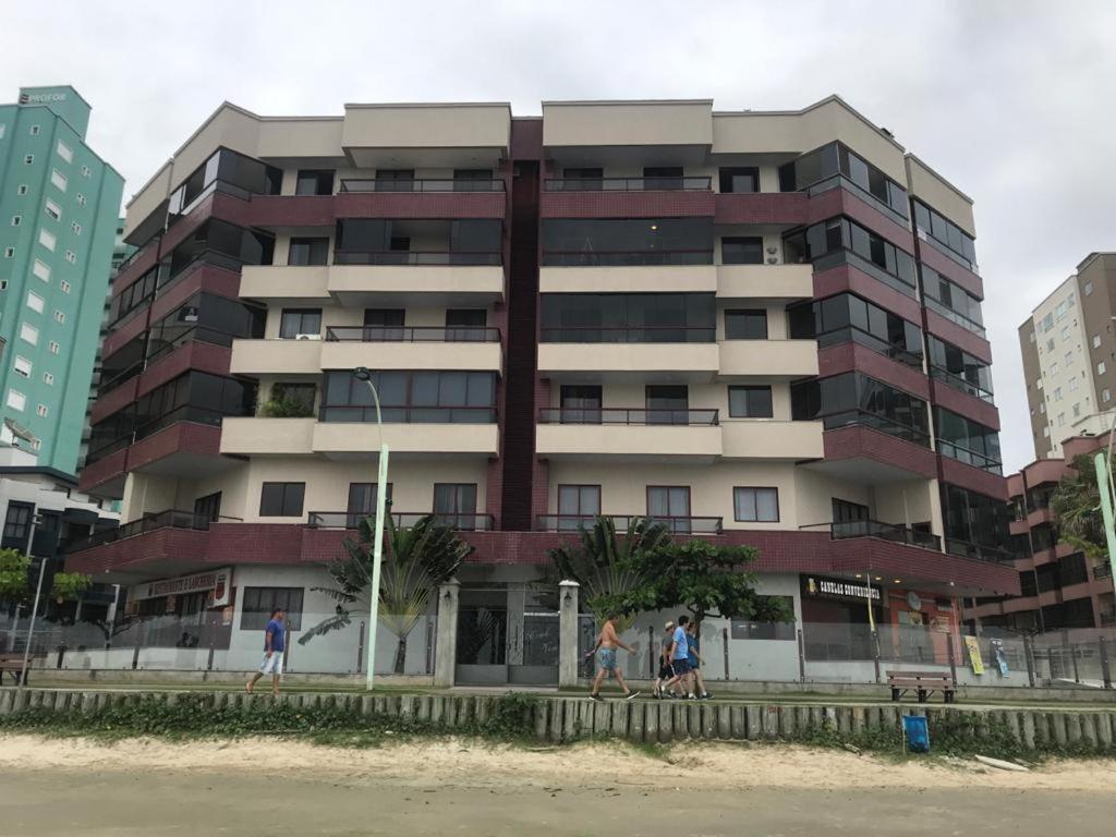 Apartamento Meia Praia Lateral Mar Итапема Экстерьер фото